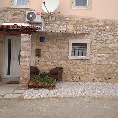 Apartman Lari Vižinada Eksteriør billede